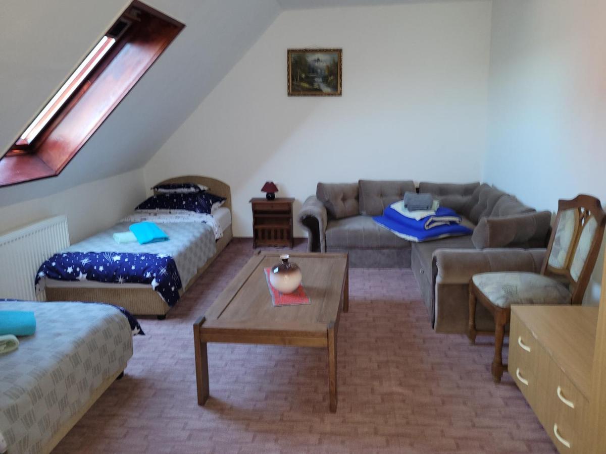 Leganyi Apartmanhaz Eger Exteriér fotografie