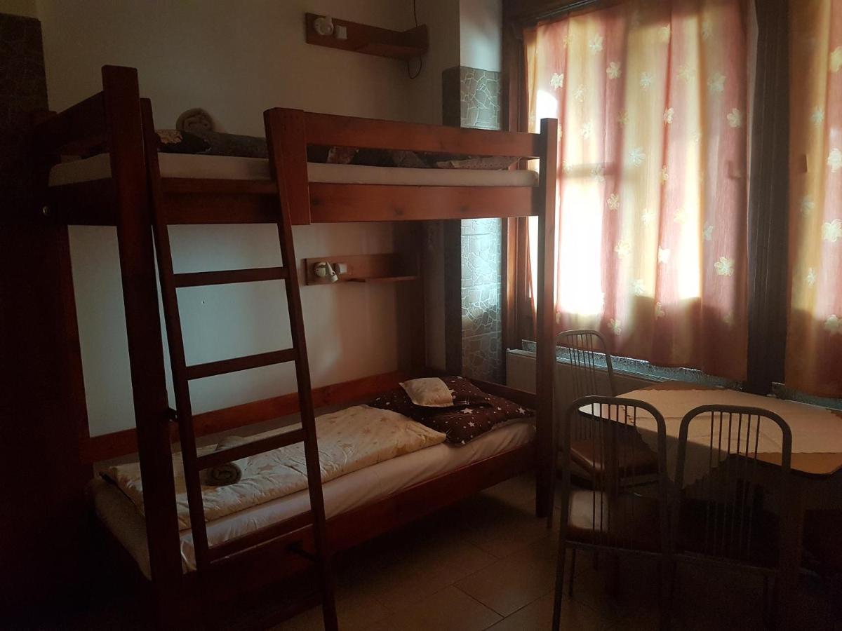 Leganyi Apartmanhaz Eger Exteriér fotografie